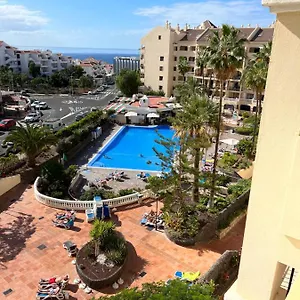 Castle Harbour Apartment